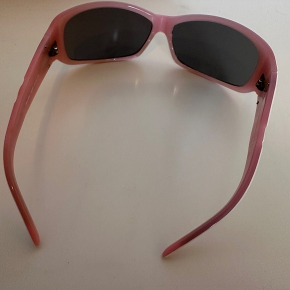 Authentic Dolce and Gabbana sunglasses - Picture 5 of 7